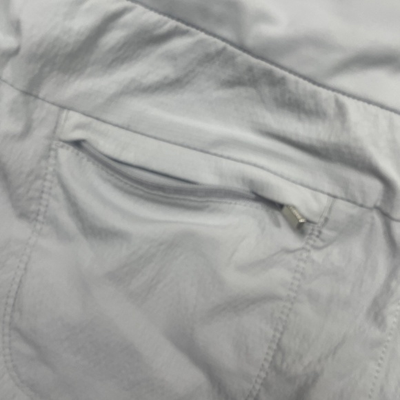 Athleta 8 Light‎ Gray Shorts Zip Snap Closure Zip Pockets Nylon Spandex - Picture 6 of 6